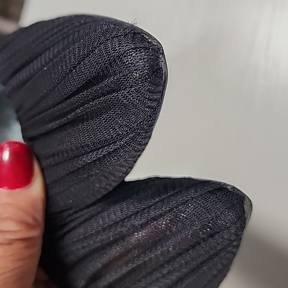 GUESS Gabby Black Mesh Tulle Ruched Pleated Pointed Toe Stiletto Pumps. 6.1/2 - Picture 8 of 14